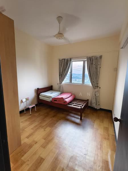 Taman Sungai Besi Indah untuk Untuk Disewa - RM 1,350 /bulan, Mac 2026 - Bedroom - PropertyGuru.com.my