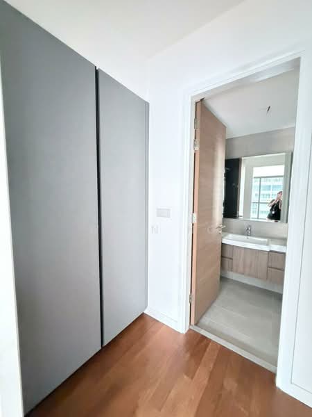 Service Residence for Sale at Aria - Wynn Ng - Bathroom - PropertyGuru.com.my