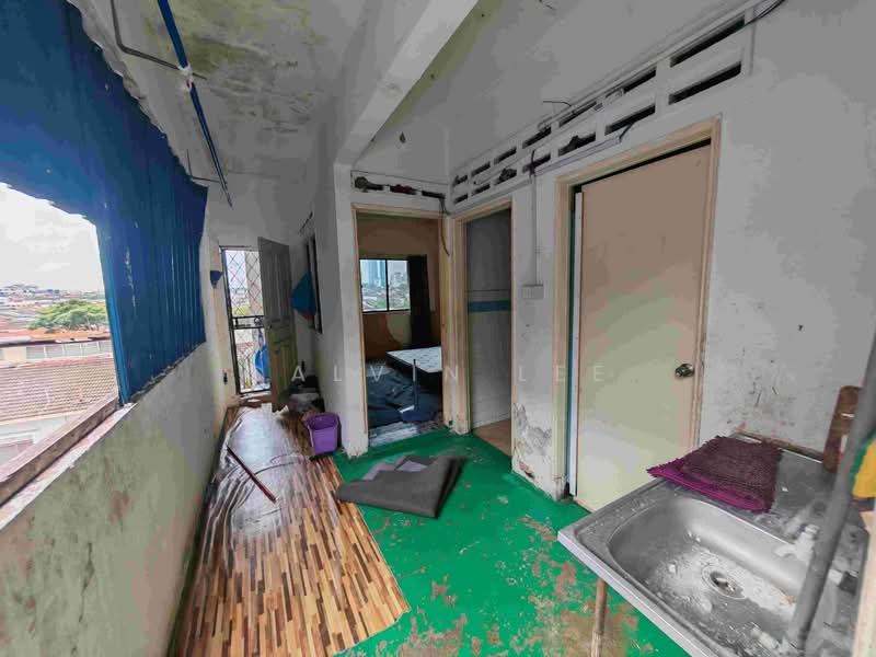 Shop for Rent in Taman Sentosa (Johor Bahru) - Calvin Lee - Corridor - PropertyGuru.com.my