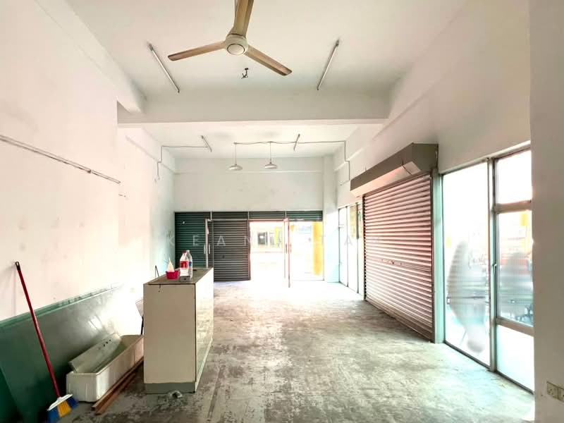 Shop for Rent in Segambut (Kuala Lumpur) - Keanu Tan - Interior - PropertyGuru.com.my