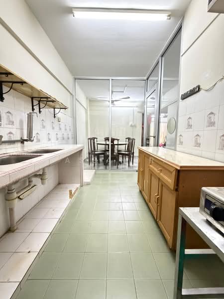 Apartment for Rent at Makmur Apartment - Cassandra Tee - Kitchen - PropertyGuru.com.my