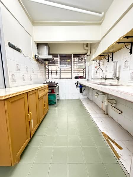 Apartment for Rent at Makmur Apartment - Cassandra Tee - Kitchen - PropertyGuru.com.my