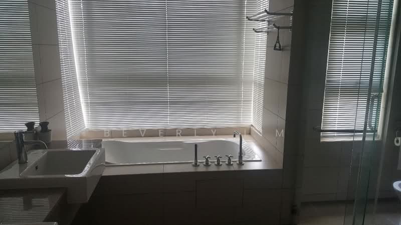 Platino Condominium untuk Untuk Disewa - RM 3,800 /bulan, Mac 2026 - Bathroom - PropertyGuru.com.my