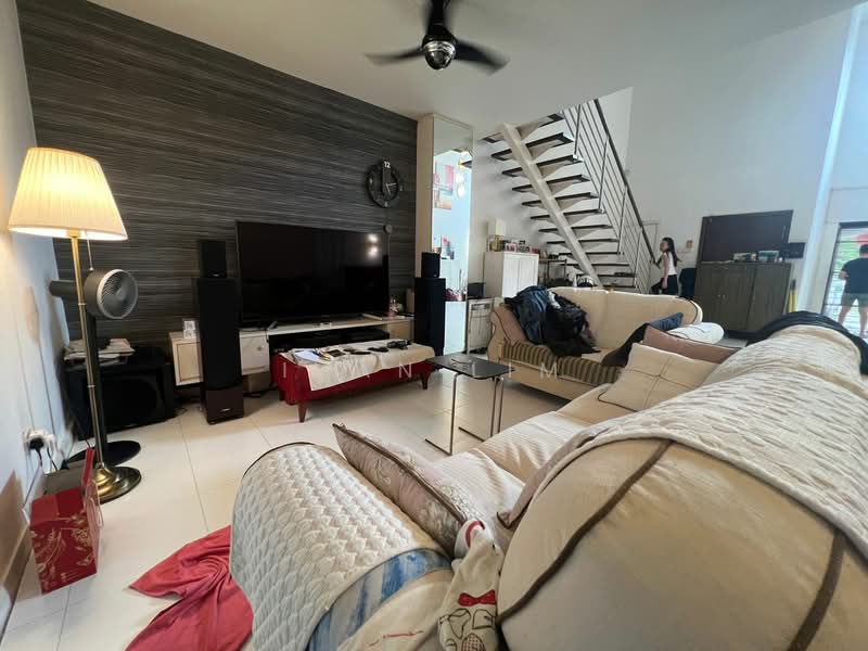 3-storey Terraced House for Sale in Taman Tasik Damai (Sungai Besi) - Ivan Lim - Living Room - PropertyGuru.com.my