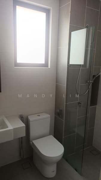 Rumah Teres 2 Tingkat untuk Disewa di 16 Sierra (Puchong) - Mandy Lim - Bathroom - PropertyGuru.com.my