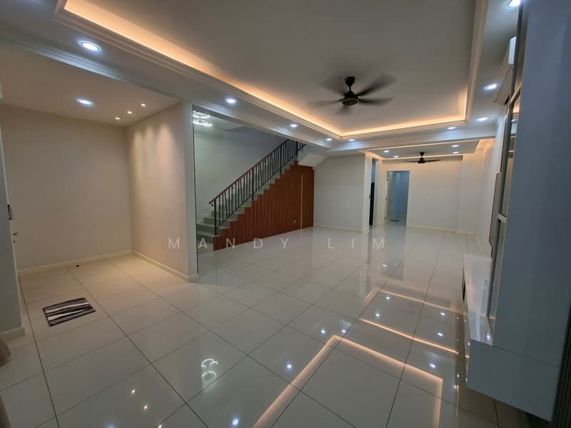 Rumah Teres 2-Tingkat untuk Disewa di 16 Sierra (Puchong) - Mandy Lim - Living Room - PropertyGuru.com.my