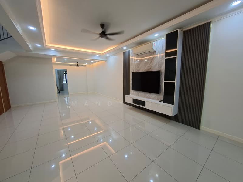 Rumah Teres 2-Tingkat untuk Disewa di 16 Sierra (Puchong) - Mandy Lim - Living Room - PropertyGuru.com.my