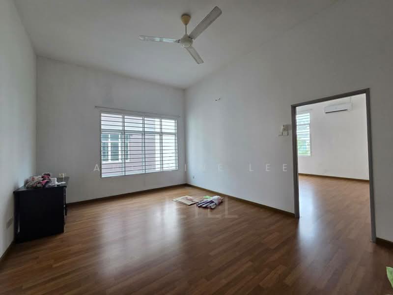 Cluster House for Sale in Klang (Selangor) - Angeline lee - Living Room - PropertyGuru.com.my