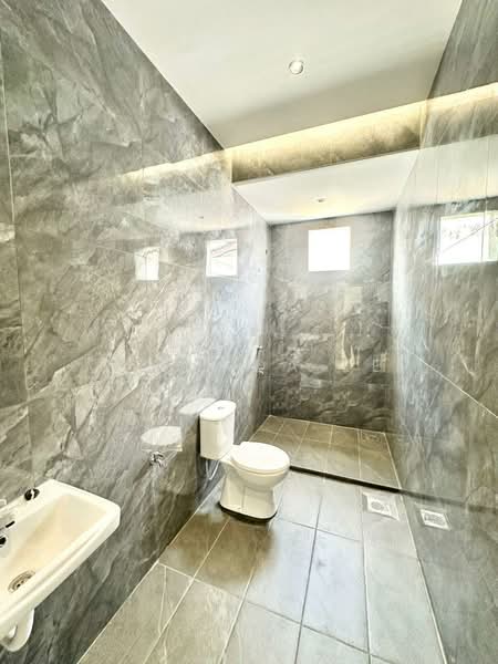 Taman Sri Skudai untuk Untuk Dijual - RM 678,000, Mac 2026 - Bathroom - PropertyGuru.com.my