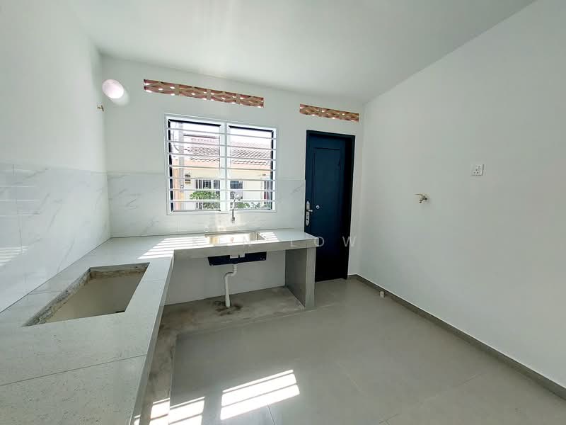 Rumah Teres 1 Tingkat untuk Dijual di Taman Paling Jaya (Semenyih) - Ken Low - Kitchen - PropertyGuru.com.my