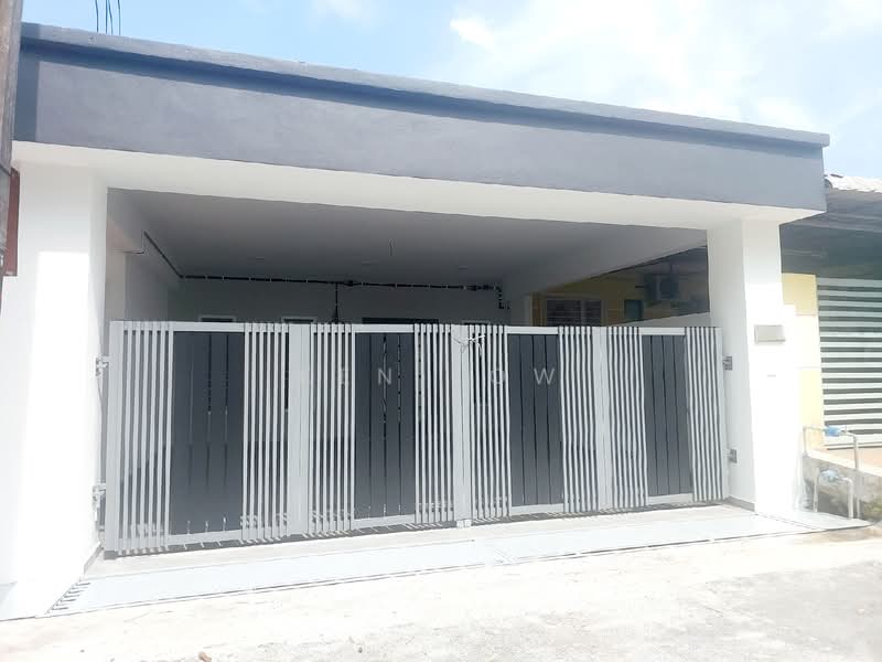 Rumah Teres 1 Tingkat untuk Dijual di Taman Paling Jaya (Semenyih) - Ken Low - Exterior - PropertyGuru.com.my