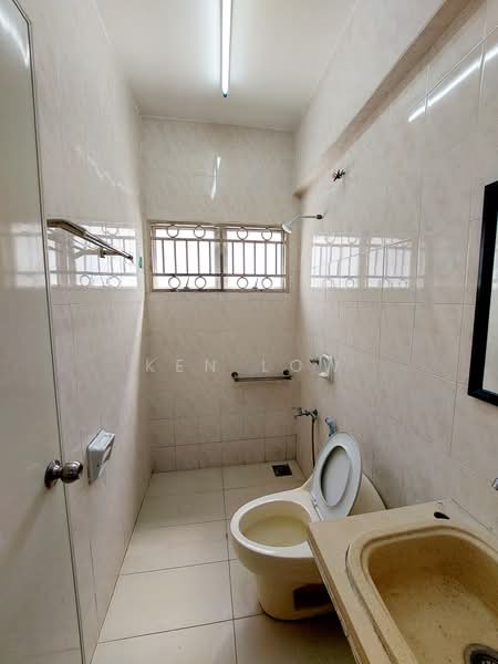 2-storey Terraced House for Sale in Bandar Sunway Semenyih (Semenyih) - Ken Low - Bathroom - PropertyGuru.com.my