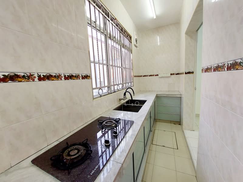 2-storey Terraced House for Sale in Bandar Sunway Semenyih (Semenyih) - Ken Low - Kitchen - PropertyGuru.com.my