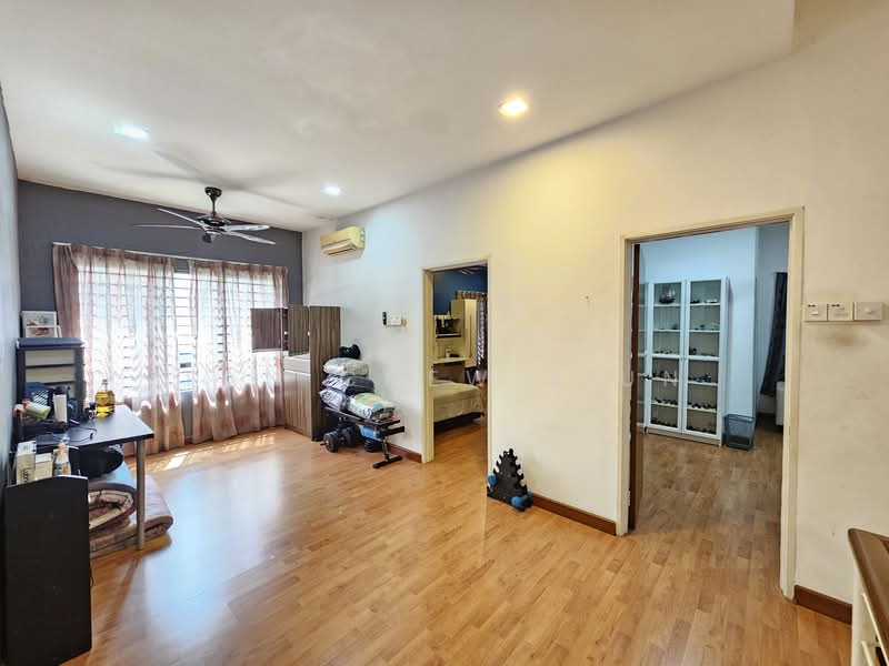 Semi-Detached House for Sale in Batu 9 (Cheras) - Tan Chew Jiun - Living Room - PropertyGuru.com.my