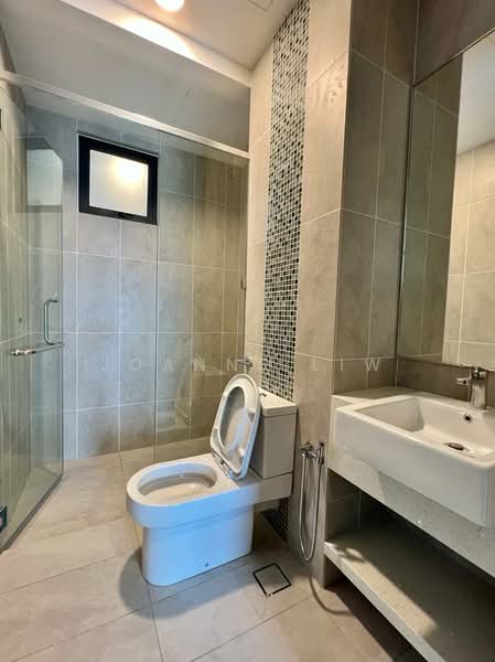 Condominium for Rent at Queens Residences Q1 @ Queens Waterfront - Joanne Liw - Bathroom - PropertyGuru.com.my