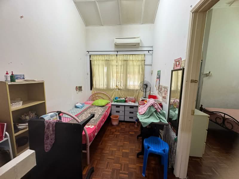 Taman Rasmi Jaya untuk Untuk Dijual - RM 638,000, Mac 2026 - Bedroom - PropertyGuru.com.my