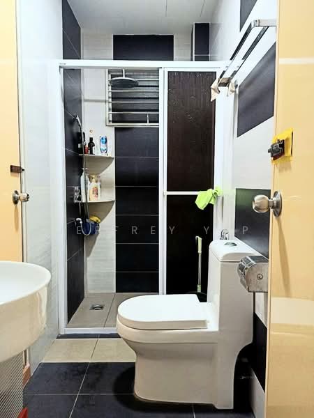 2-storey Terraced House for Sale in Kepong Baru (Kepong) - Jeffrey Yap - Bathroom - PropertyGuru.com.my