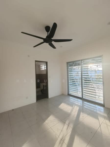 2-storey Terraced House for Sale in Taman Seri Bayu 2 (Sungai Lalang) - Hasrul Rosli - Interior - PropertyGuru.com.my