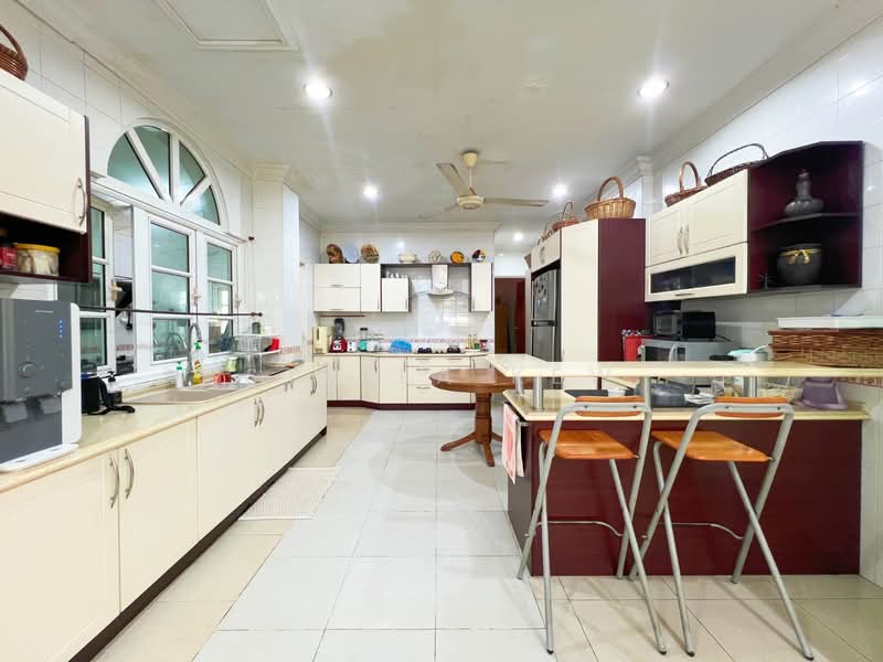 Bungalow for Sale in Taman Tun Dr Ismail (Kuala Lumpur) - Stella Kew - Kitchen - PropertyGuru.com.my
