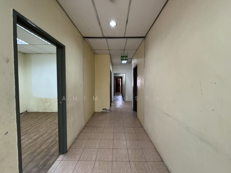 Seksyen 24 untuk Untuk Disewa - RM 2,500 /bulan, Apr 2026 - Corridor - PropertyGuru.com.my