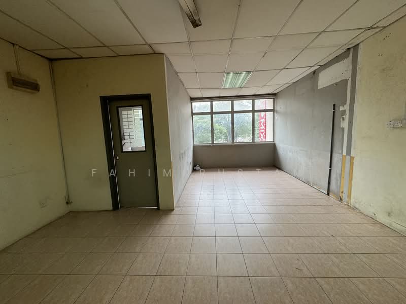 Seksyen 24 untuk Untuk Disewa - RM 2,500 /bulan, Apr 2026 - Interior - PropertyGuru.com.my