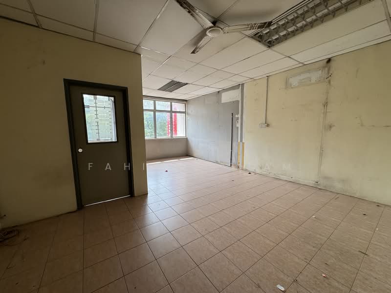 Seksyen 24 untuk Untuk Disewa - RM 2,500 /bulan, Apr 2026 - Interior - PropertyGuru.com.my