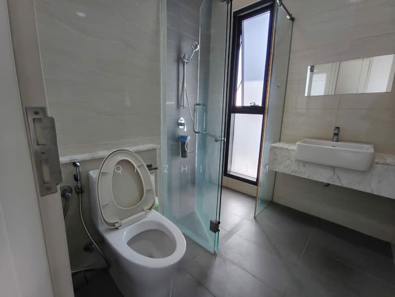 Service Residence for Rent at Dianthus @ Tropicana Gardens - Qi Zhi Lim - Bathroom - PropertyGuru.com.my