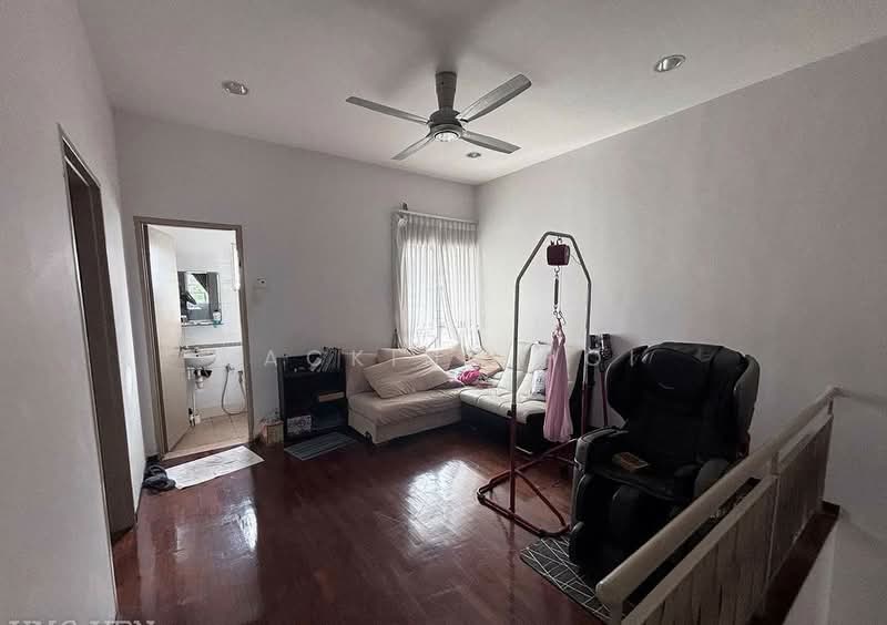 2-storey Terraced House for Sale in Setia Damai (Setia Alam) - Zackinn Hoi - Living Room - PropertyGuru.com.my