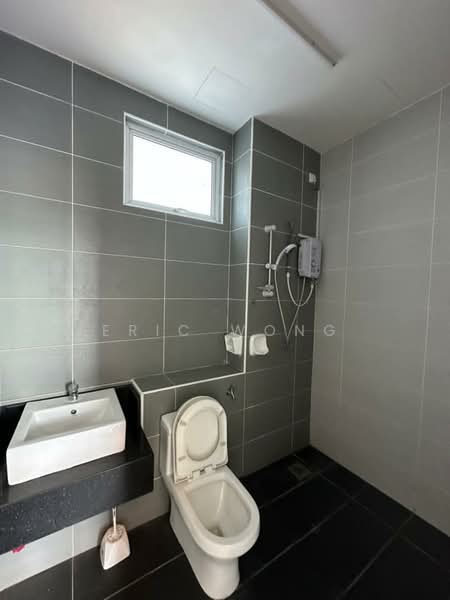 Service Residence for Rent at THE SENAI GARDEN (PANGSAPURI IMPIAN SENAI) - Eric Wong - Bathroom - PropertyGuru.com.my