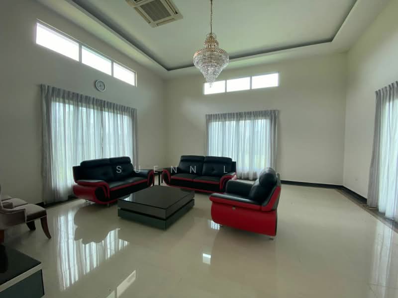 Bungalow for Sale in Leisure Farm (Gelang Patah) - Suenn Low - Living Room - PropertyGuru.com.my