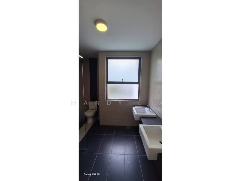 3-storey Terraced House for Rent in Cyberjaya (Selangor) - Mandy Lim - Bathroom - PropertyGuru.com.my
