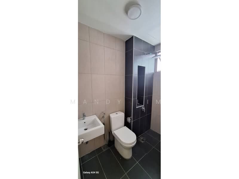 3-storey Terraced House for Rent in Cyberjaya (Selangor) - Mandy Lim - Bathroom - PropertyGuru.com.my