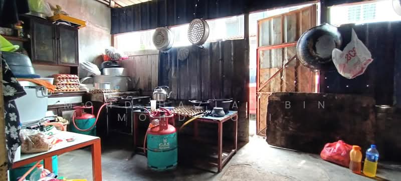 2-storey Terraced House for Sale in Saujana Utama (Selangor) - Mohd Hazlan bin Mohd Sopi - Kitchen - PropertyGuru.com.my