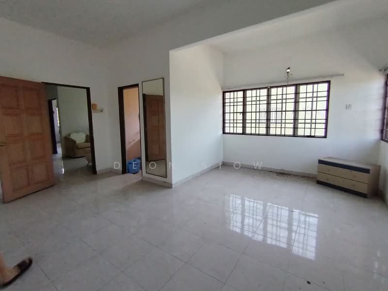 2-storey Terraced House for Sale in Teluk Pulai (Klang) - Deon Siow - Living Room - PropertyGuru.com.my