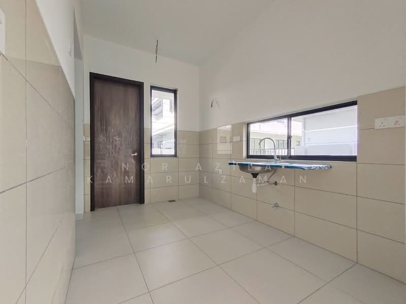 Semi-Detached House for Sale in Elmina (Shah Alam) - Nor Azila Kamarulzaman - Kitchen - PropertyGuru.com.my