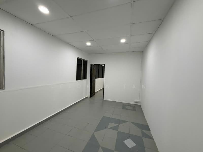 Shop / Office for Rent in Taman Puchong Intan (Puchong) - Leedeon Tan - Interior - PropertyGuru.com.my