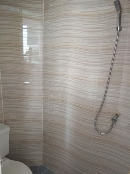 Condominium for Rent at Gurney Beach Resort - Zane Tam - Bathroom - PropertyGuru.com.my