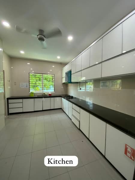 JALAN PERMAI ( GELUGOR ), 2/semi-D for sale , la 3025sf untuk Untuk Dijual - RM 1,590,000, Mac 2026 - Kitchen - PropertyGuru.com.my