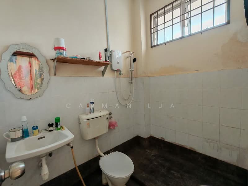 Taman Muzaffar Heights untuk Untuk Dijual - RM 480,000, Mac 2026 - Bathroom - PropertyGuru.com.my