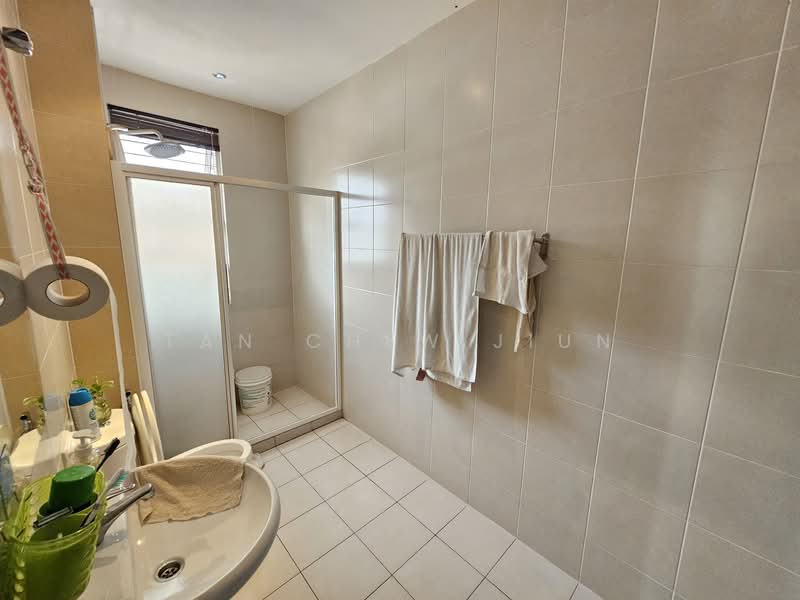 2.5-storey Terraced House for Sale in Kajang (Selangor) - Tan Chew Jiun - Bathroom - PropertyGuru.com.my
