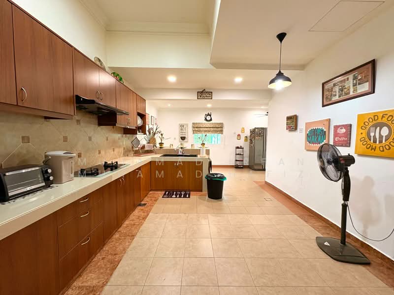 Glenmarie Cove untuk Untuk Dijual - RM 950,000, Mac 2026 - Kitchen - PropertyGuru.com.my