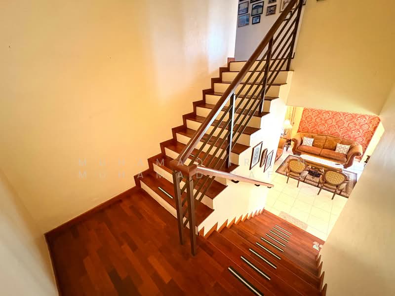 Glenmarie Cove untuk Untuk Dijual - RM 950,000, Mac 2026 - Stairs - PropertyGuru.com.my
