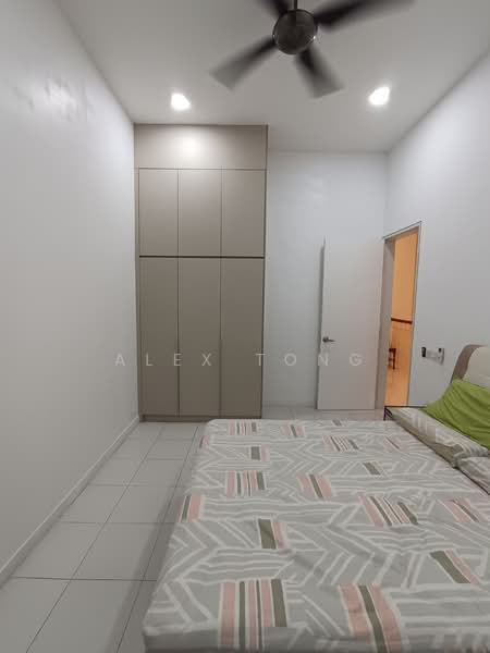 2-storey Terraced House for Sale in Bandar Saujana Putra (Tanjong Duabelas) - Alex Tong - Bedroom - PropertyGuru.com.my