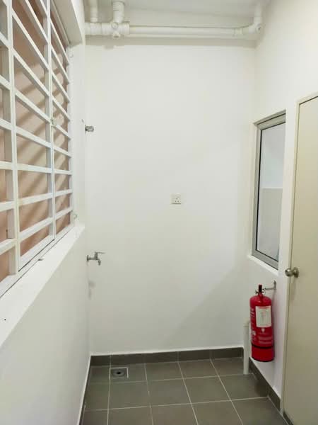 Service Residence for Sale at Savanna Executive Suite @ Southville City - Hana Ling - Yard - PropertyGuru.com.my