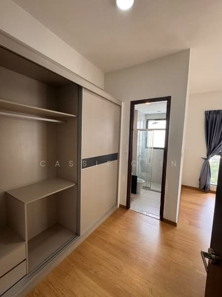 Bay Point @ Country Garden Danga Bay untuk Untuk Disewa - RM 3,000 /bulan, Mac 2026 - Bathroom - PropertyGuru.com.my