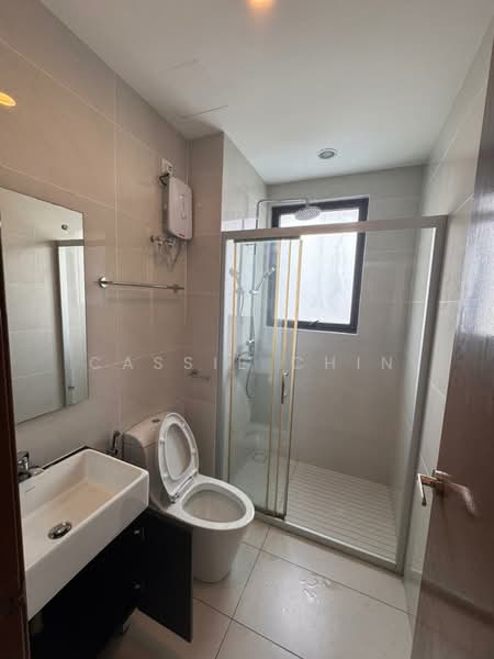 Bay Point @ Country Garden Danga Bay untuk Untuk Disewa - RM 3,000 /bulan, Mac 2026 - Bathroom - PropertyGuru.com.my