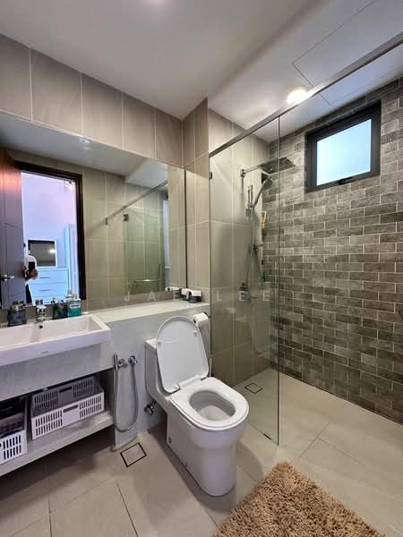 Queens Residences Q2 @ Queens Waterfront untuk Untuk Disewa - RM 4,500 /bulan, Mac 2026 - Bathroom - PropertyGuru.com.my