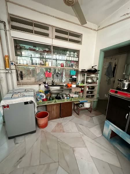 Semi-Detached House for Sale in Tanjung Bungah (Penang) - howell brian - Kitchen - PropertyGuru.com.my