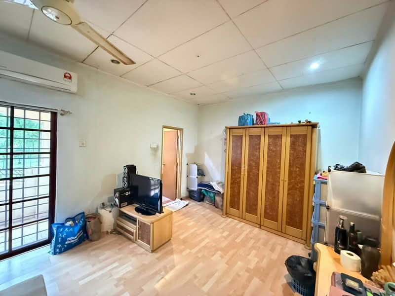 Rumah Teres 2 Tingkat untuk Dijual di U5,Taman Subang Murni (Shah Alam) - Tom Yip - Living Room - PropertyGuru.com.my