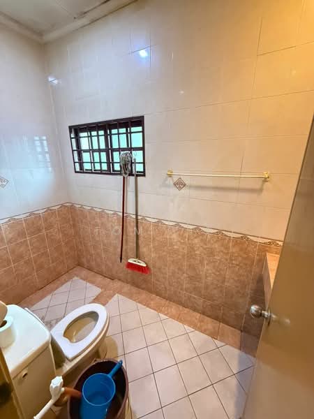 Rumah Teres 2 Tingkat untuk Dijual di U5,Taman Subang Murni (Shah Alam) - Tom Yip - Bathroom - PropertyGuru.com.my